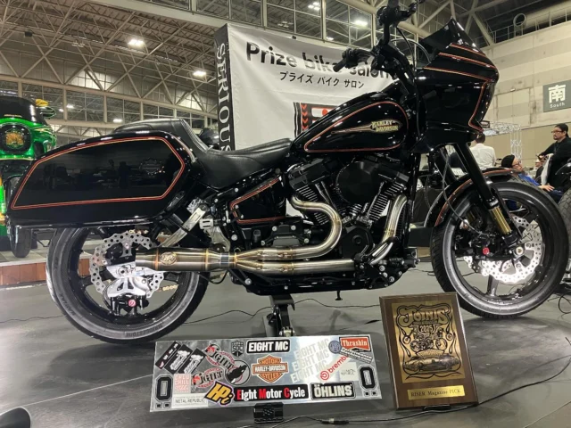 エイトモーターサイクル - 海から徒歩10分のハーレー