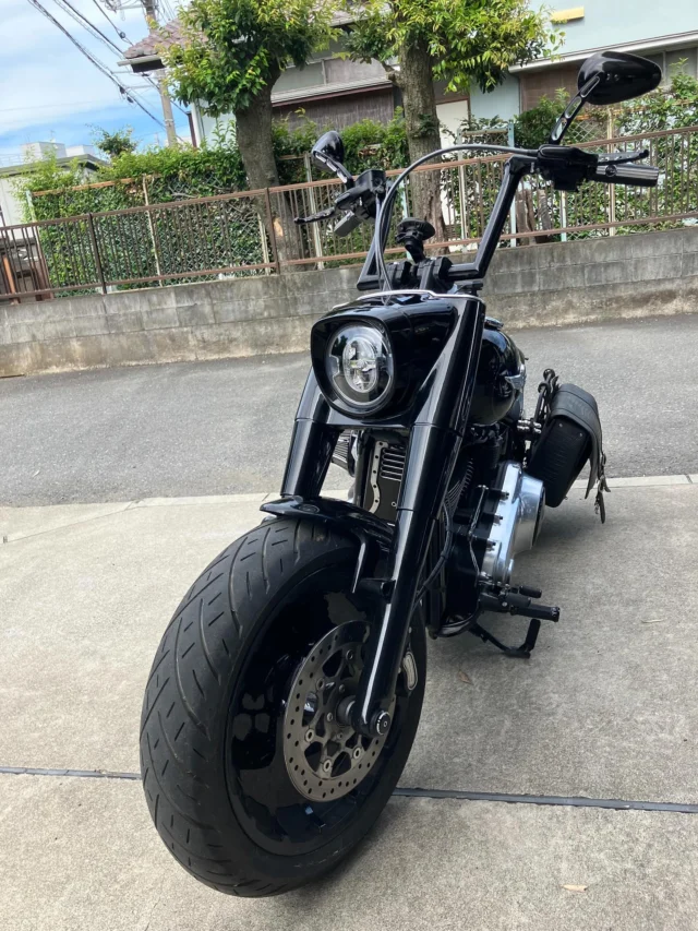 エイトモーターサイクル - 海から徒歩10分のハーレー